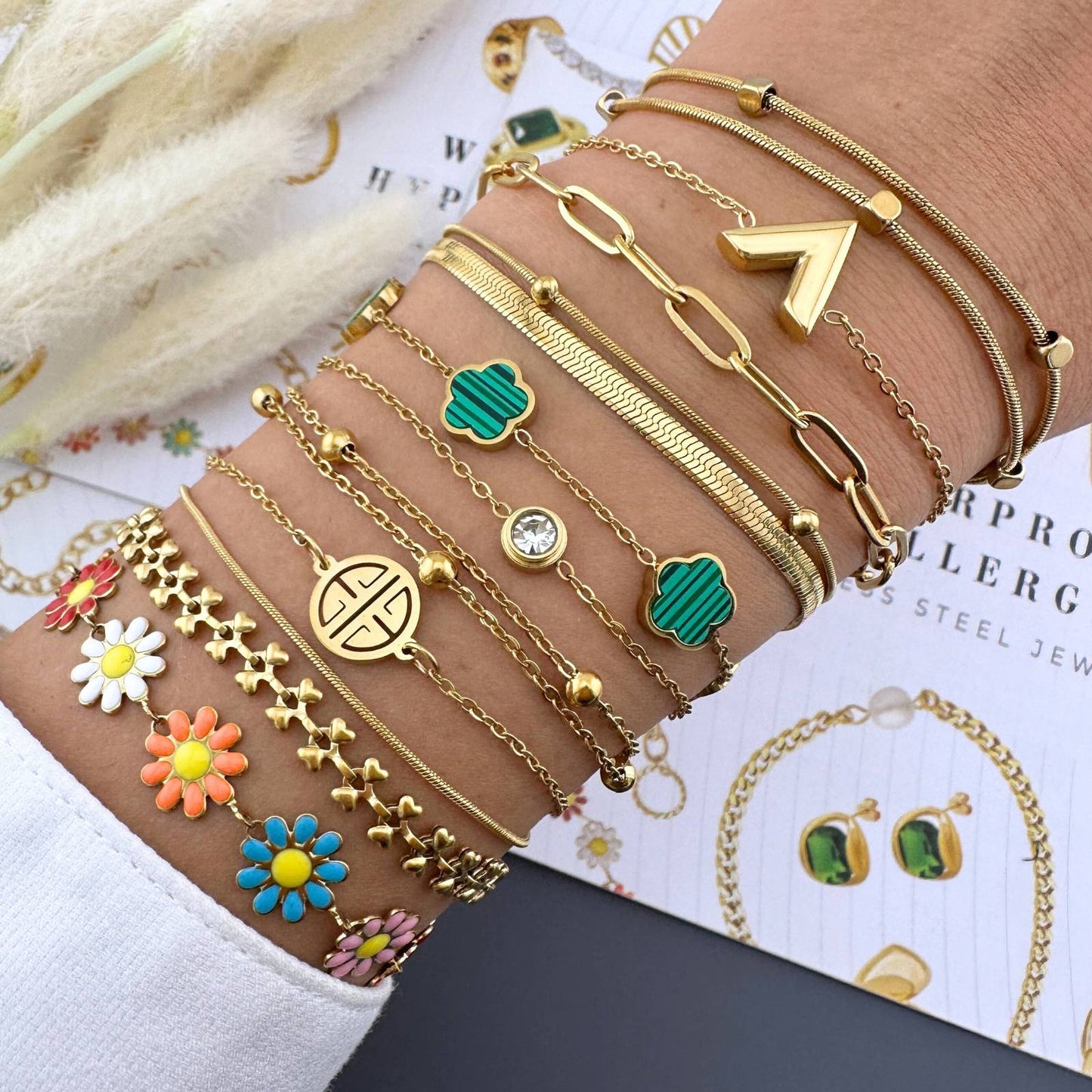 18K Gold Plated Green Flower Meadow Bracelet | Waterproof Hypoallergenic Elegant Jewelry – UAE