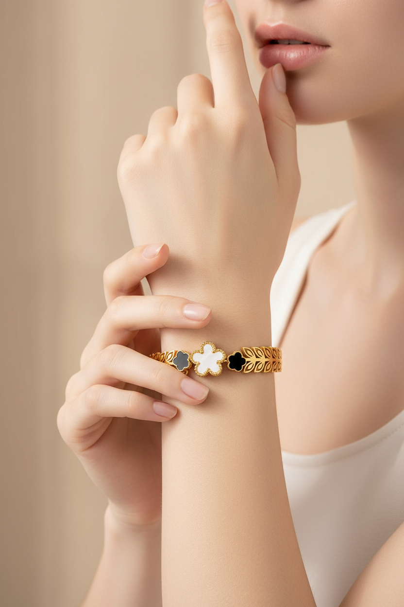 18K Gold Plated Black Flower Meadow Bracelet | Waterproof Hypoallergenic Elegant Jewelry – UAE