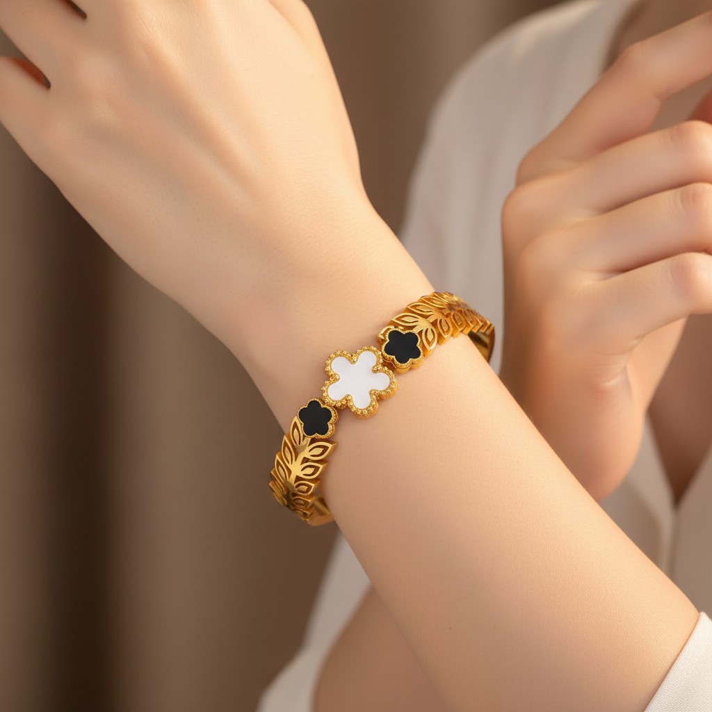 18K Gold Plated Black Flower Meadow Bracelet | Waterproof Hypoallergenic Elegant Jewelry – UAE