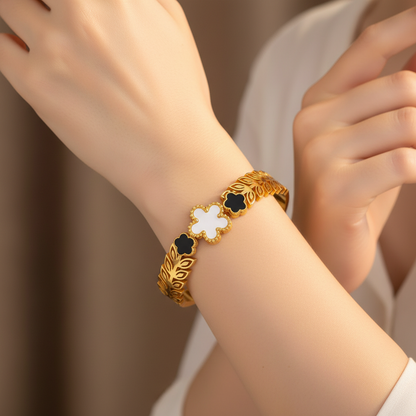 18K Gold Plated Black Flower Meadow Bracelet | Waterproof Hypoallergenic Elegant Jewelry – UAE